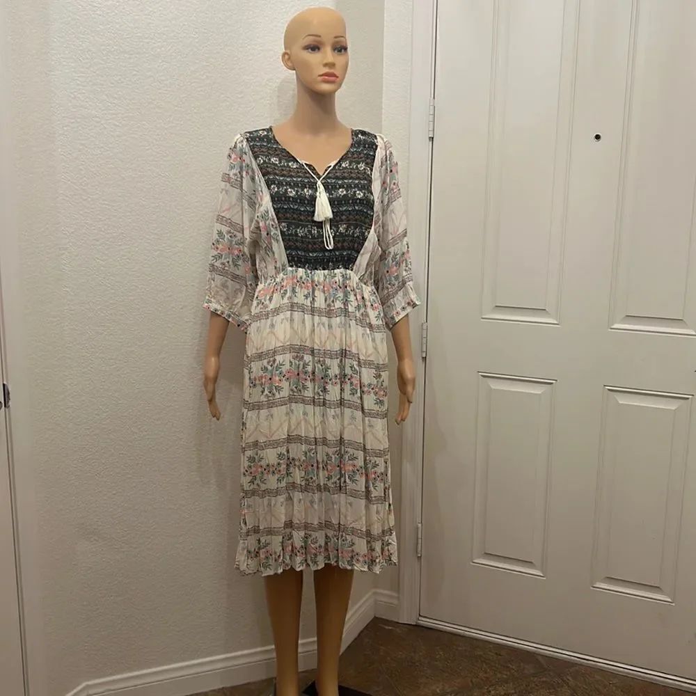 Reborn J Dress Size Large Tassel Tie Neck 3/4 Sleeves Floral Midi Cream Blue Red